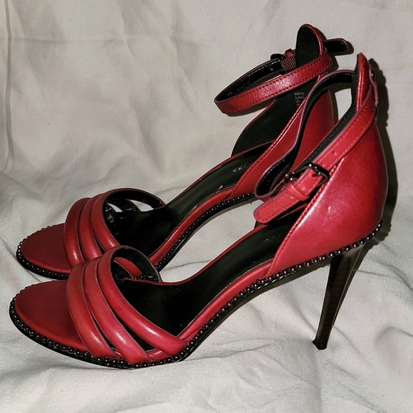 👠💣👠💣Women's Coach Burgundy Heels💣👠💣👠 Size: 6 - Picture 1 of 10